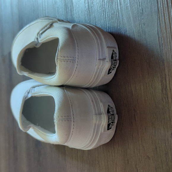 Vans - Picture 6 of 8